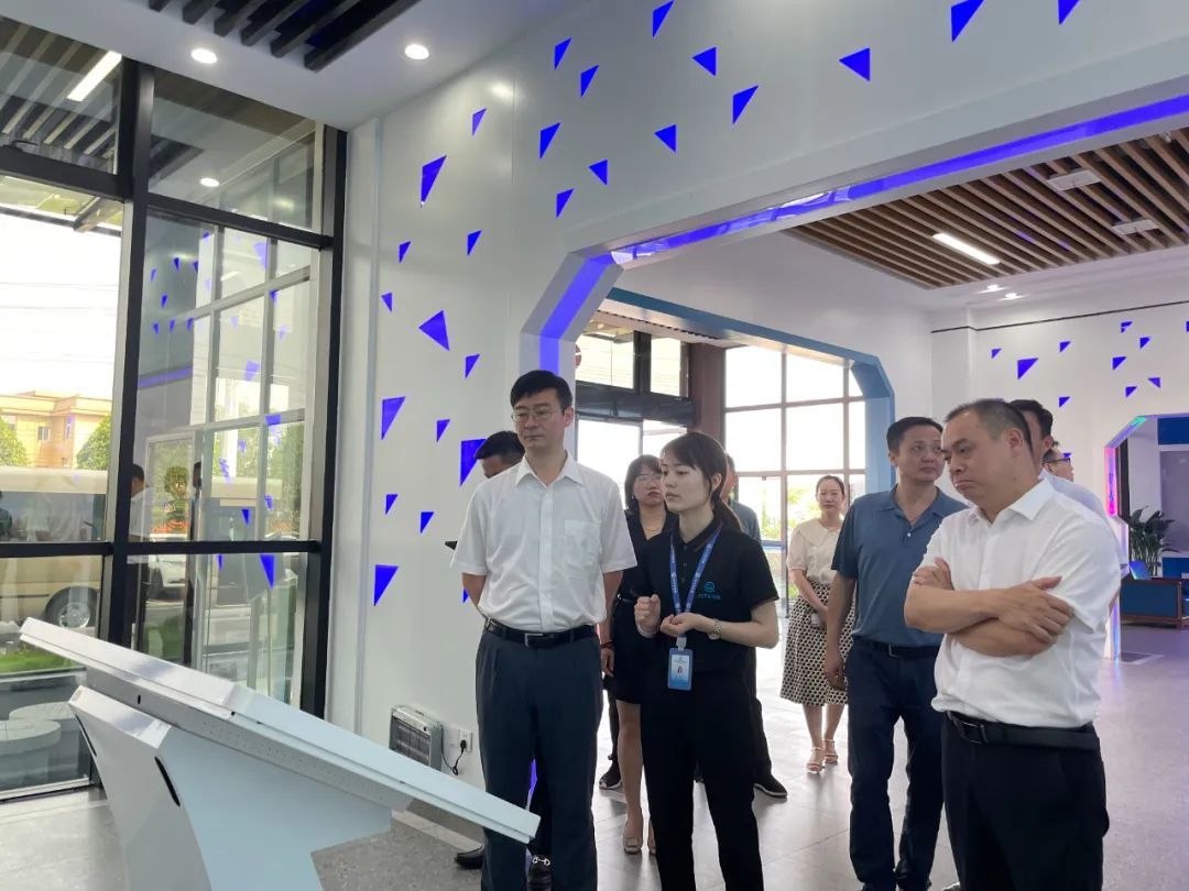 市政府黨組成員、副市長錢彥琮蒞臨江西艾特傳質(zhì)科技有限公司調(diào)研